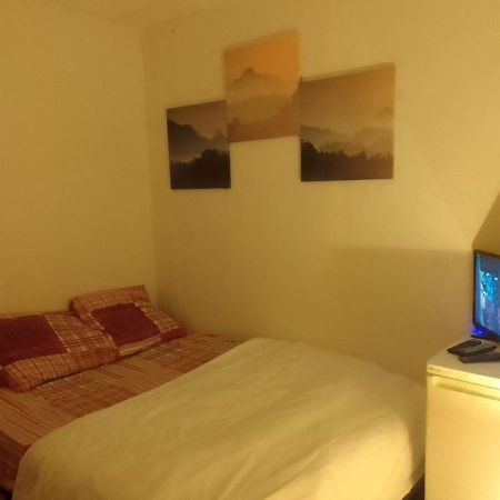 Simple Colocation Rooms Garges les Gonesse Bagian luar foto