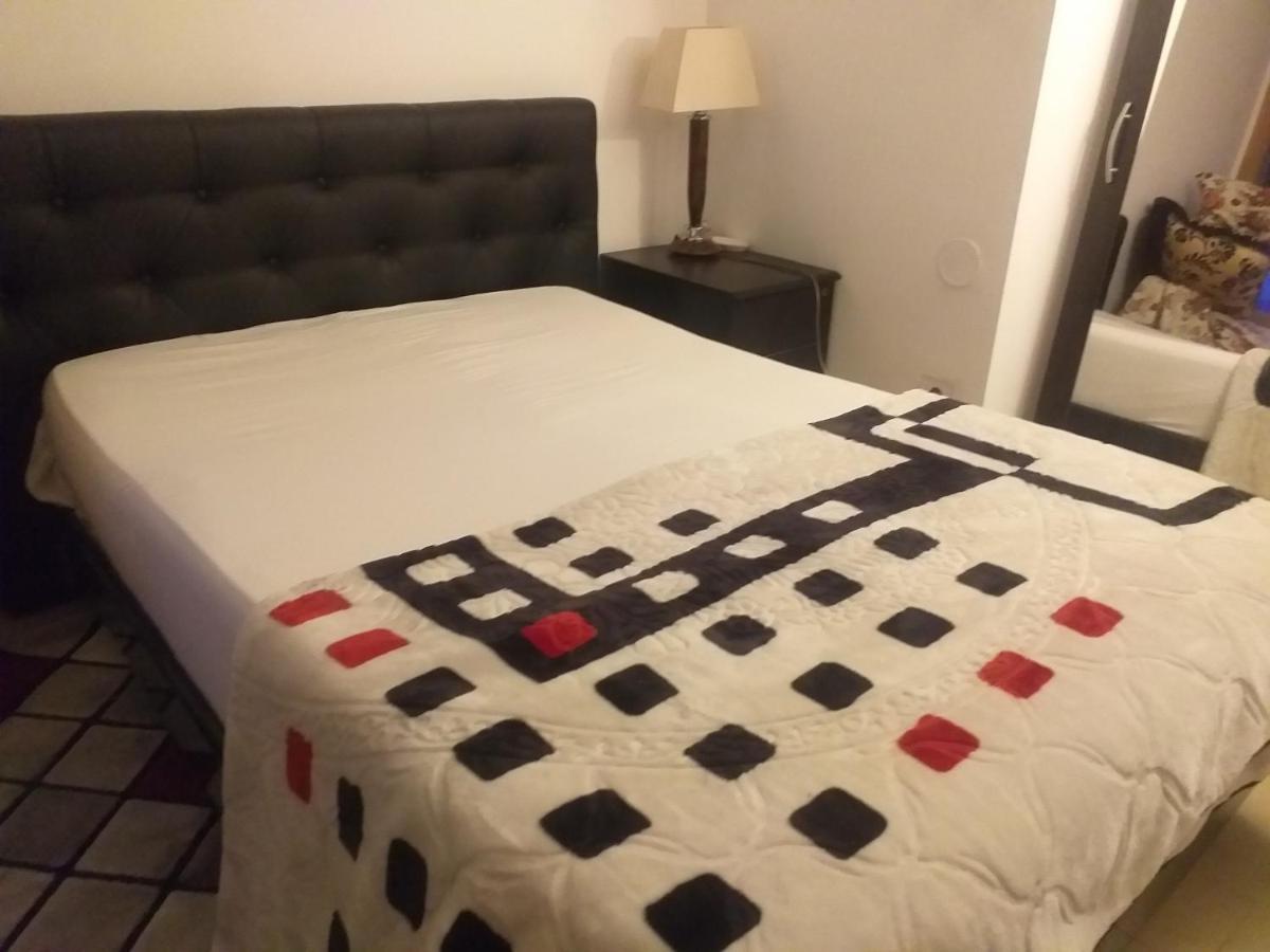 Simple Colocation Rooms Garges les Gonesse Bagian luar foto